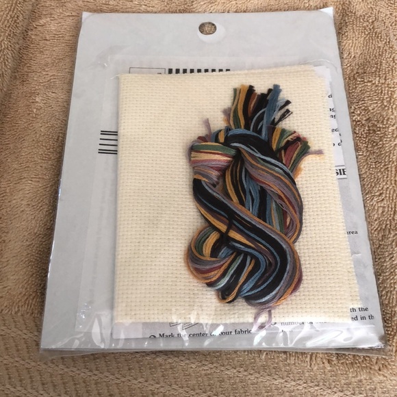 Dimensions 6877 Teatime Pansies Debbie Mumm Counted Cross Stitch Kit - Picture 9 of 9